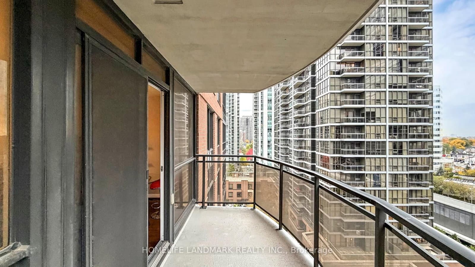 33 Sheppard Avenue E, Unit 1105 thumbnail 23