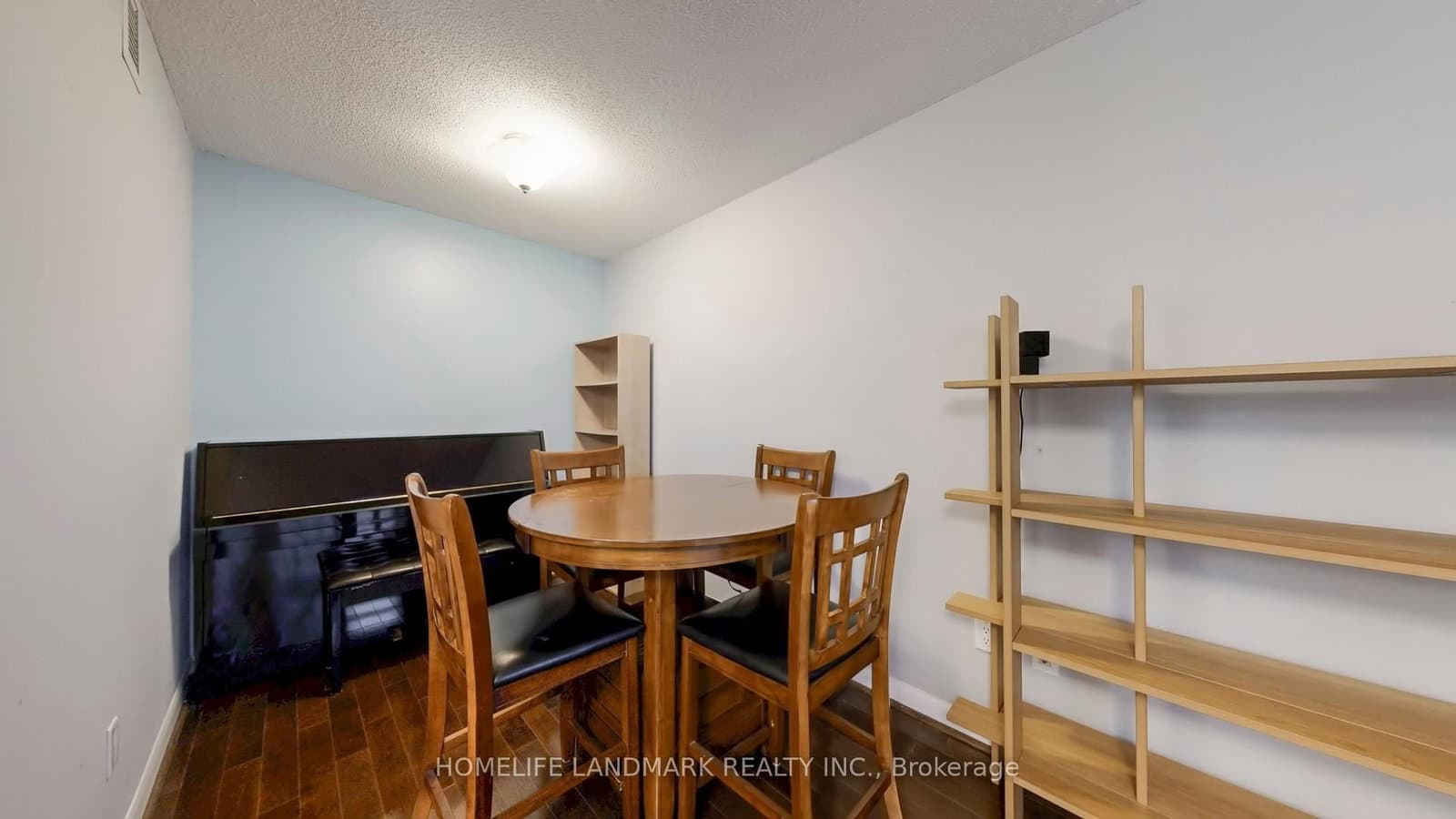 33 Sheppard Avenue E, Unit 1105 thumbnail 8