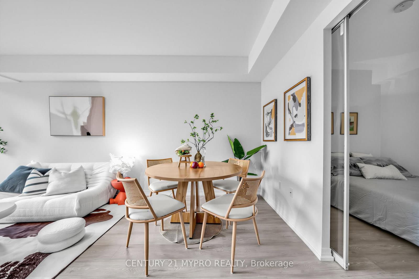 251 Jarvis Street, Unit 315 thumbnail 16