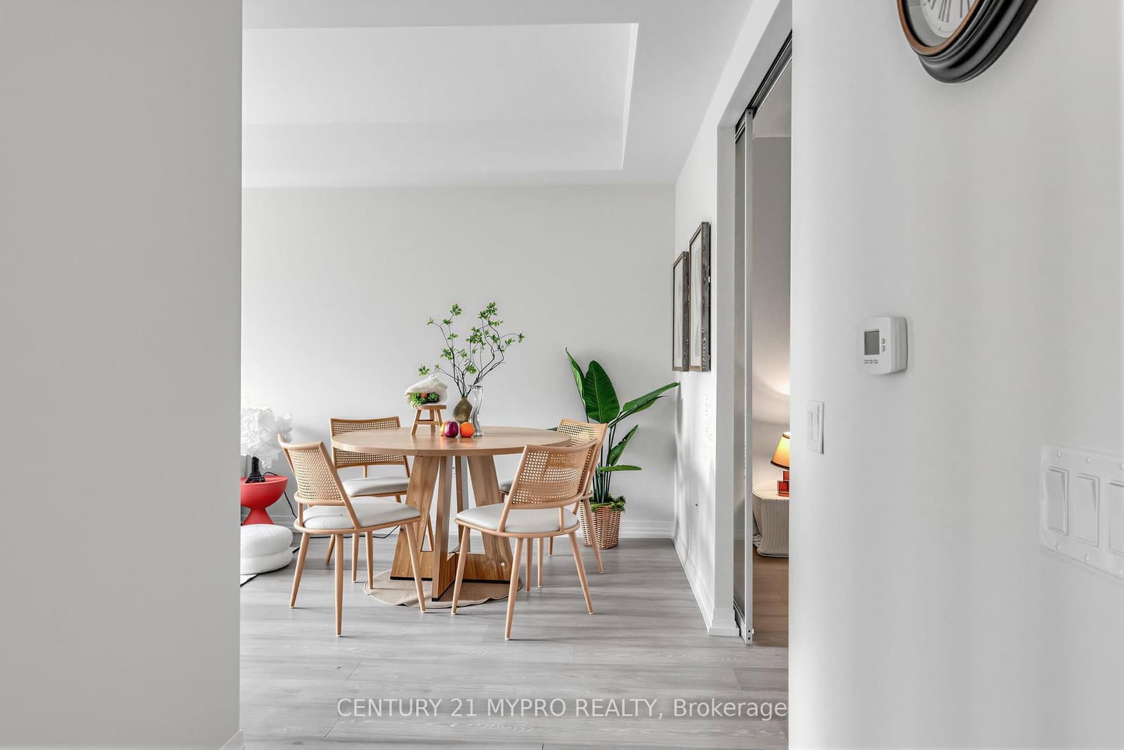 251 Jarvis Street, Unit 315 thumbnail 21