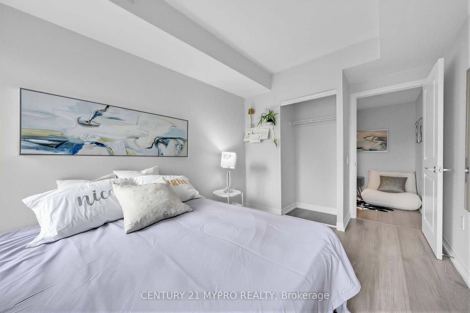 251 Jarvis Street, Unit 315 thumbnail 31
