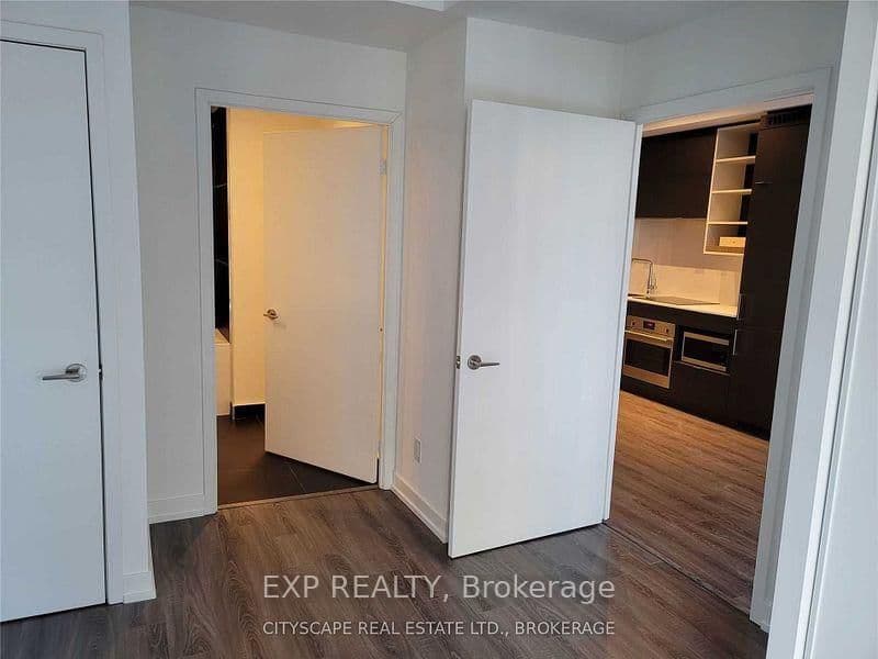 20 Edward Street, Unit 607 thumbnail 8