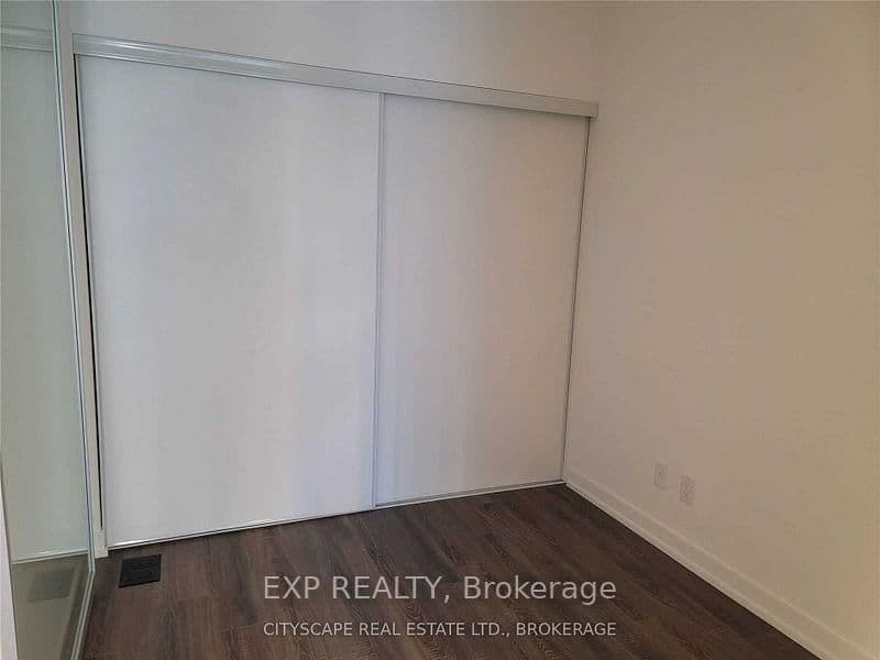 20 Edward Street, Unit 607 thumbnail 9