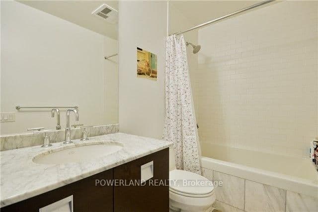33 Charles Street E, Unit 2601 thumbnail 16