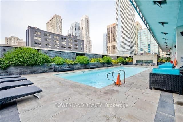 33 Charles Street E, Unit 2601 thumbnail 18