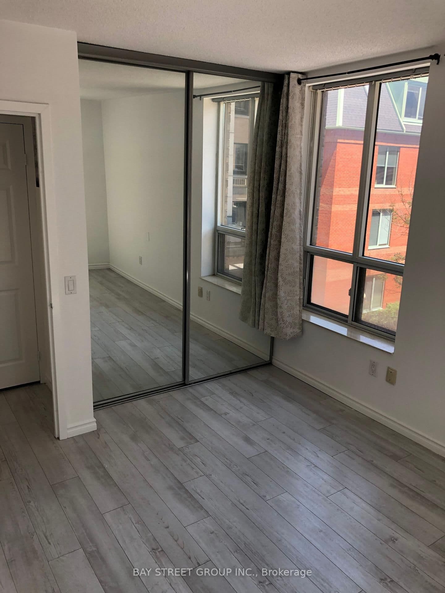 284 Bloor Street W, Unit 308 thumbnail 4