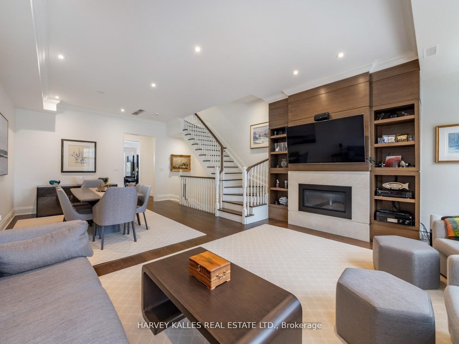 2460A Bayview Avenue thumbnail 12