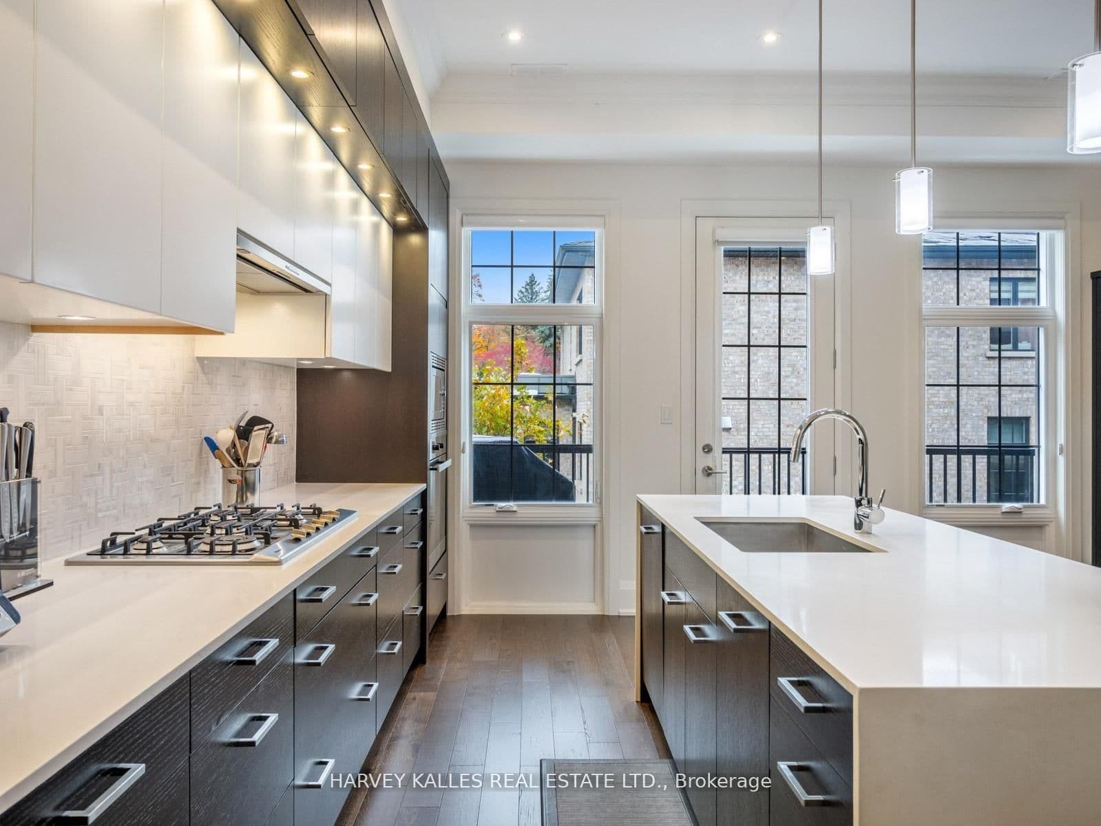 2460A Bayview Avenue thumbnail 21