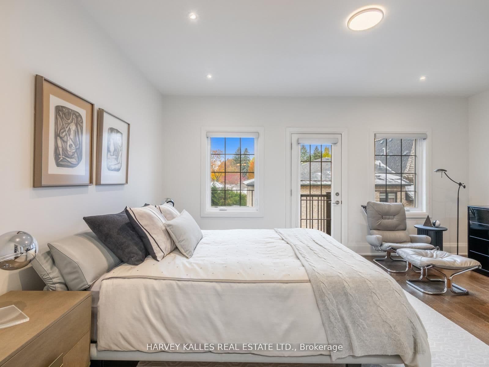 2460A Bayview Avenue thumbnail 29
