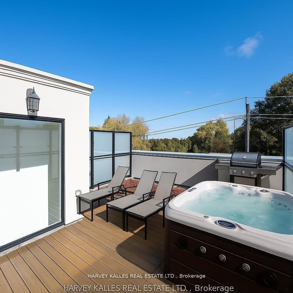 2460A Bayview Avenue thumbnail 44