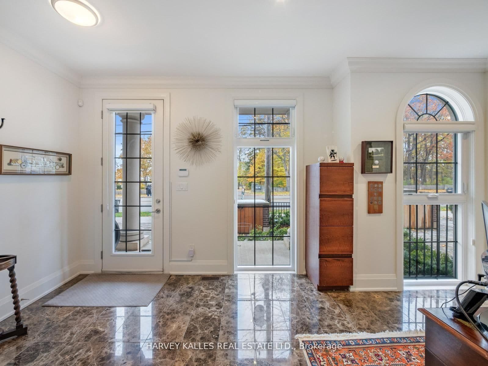 2460A Bayview Avenue thumbnail 5