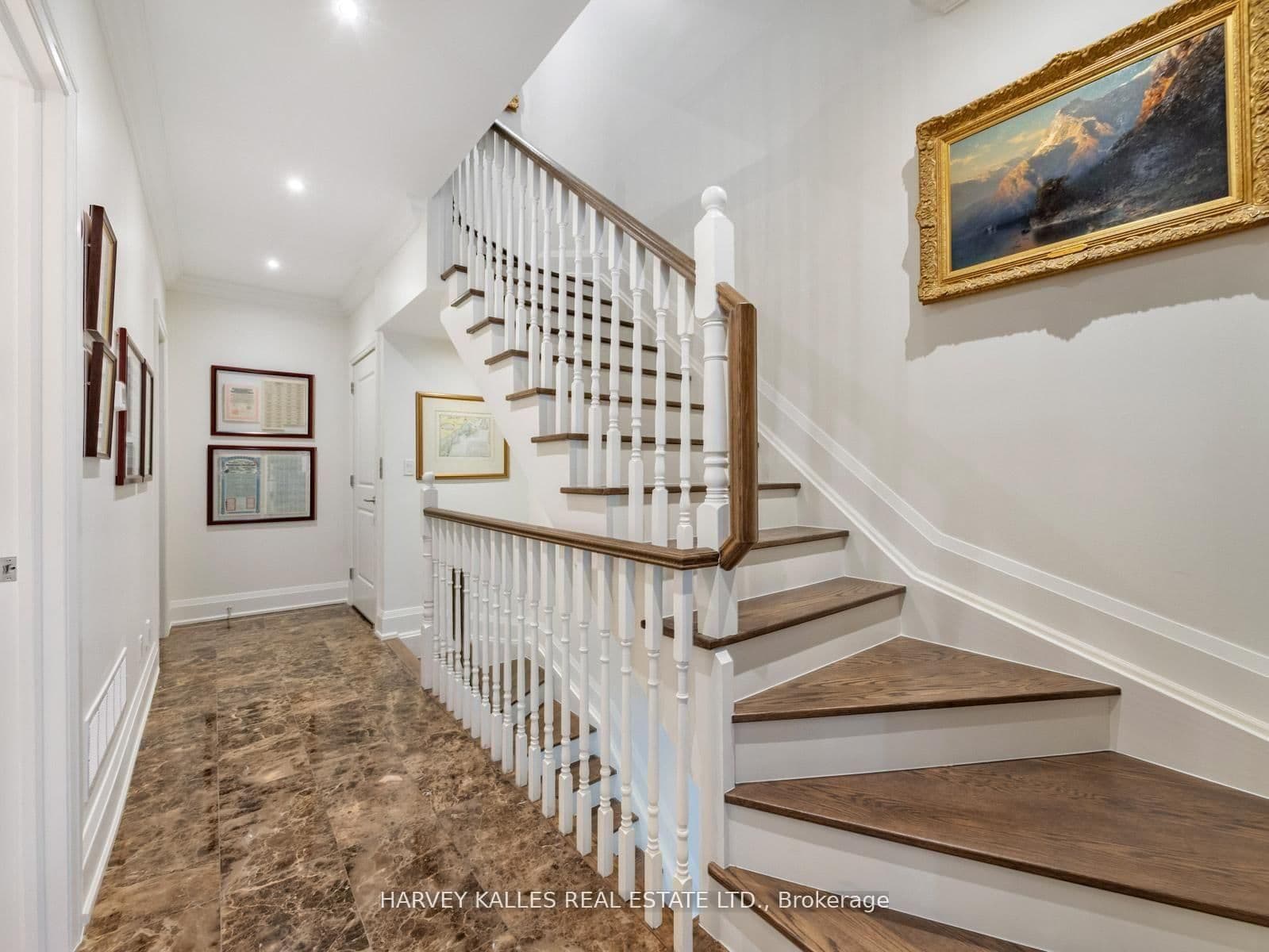 2460A Bayview Avenue thumbnail 9