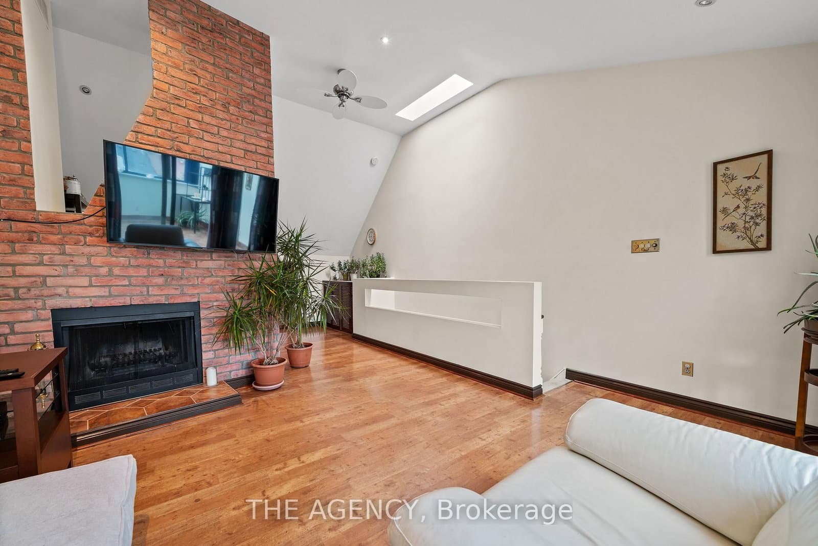 111 Seaton Street thumbnail 22
