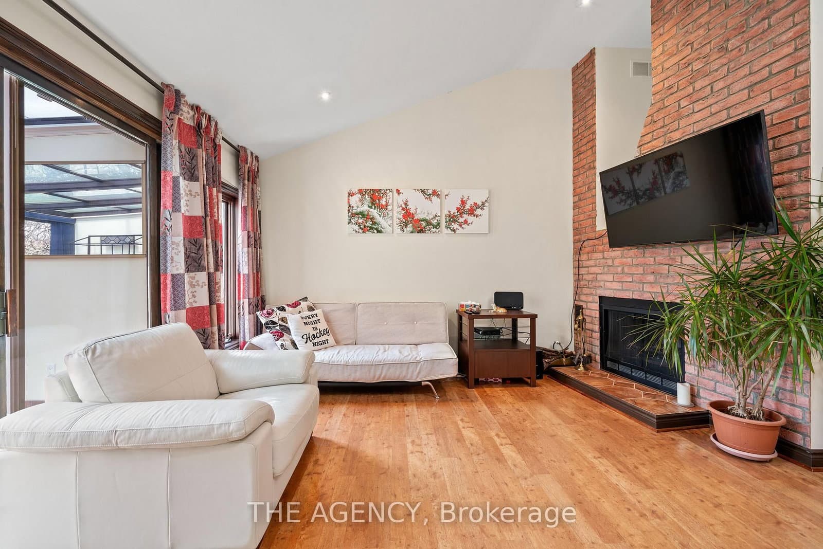 111 Seaton Street thumbnail 26