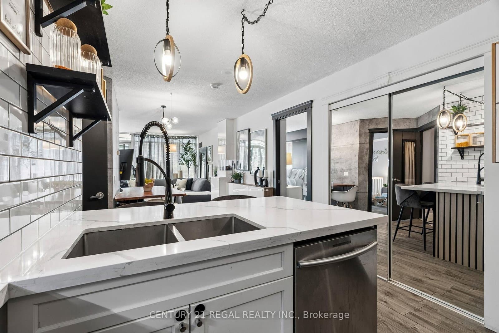 361 Front Street W, Unit 507 thumbnail 5