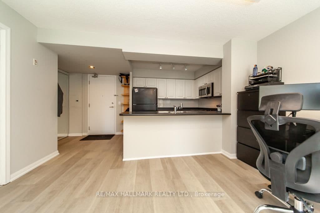 330 Adelaide Street E, Unit 1103 thumbnail 16