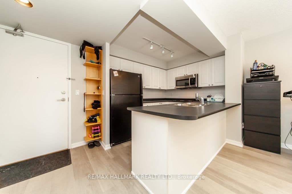 330 Adelaide Street E, Unit 1103 thumbnail 19