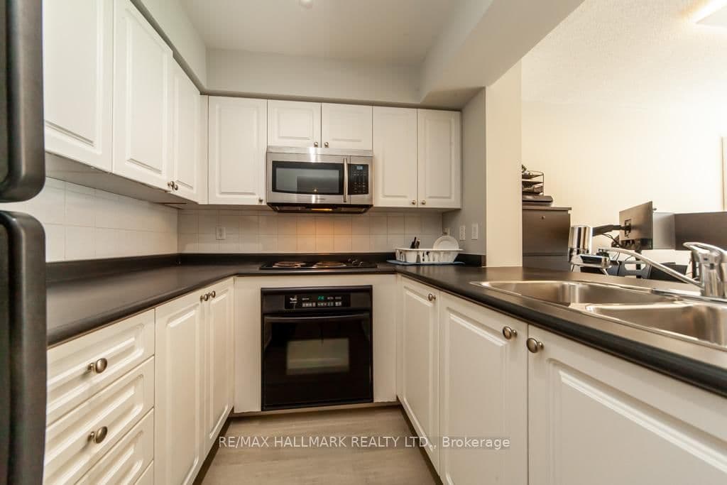 330 Adelaide Street E, Unit 1103 thumbnail 21