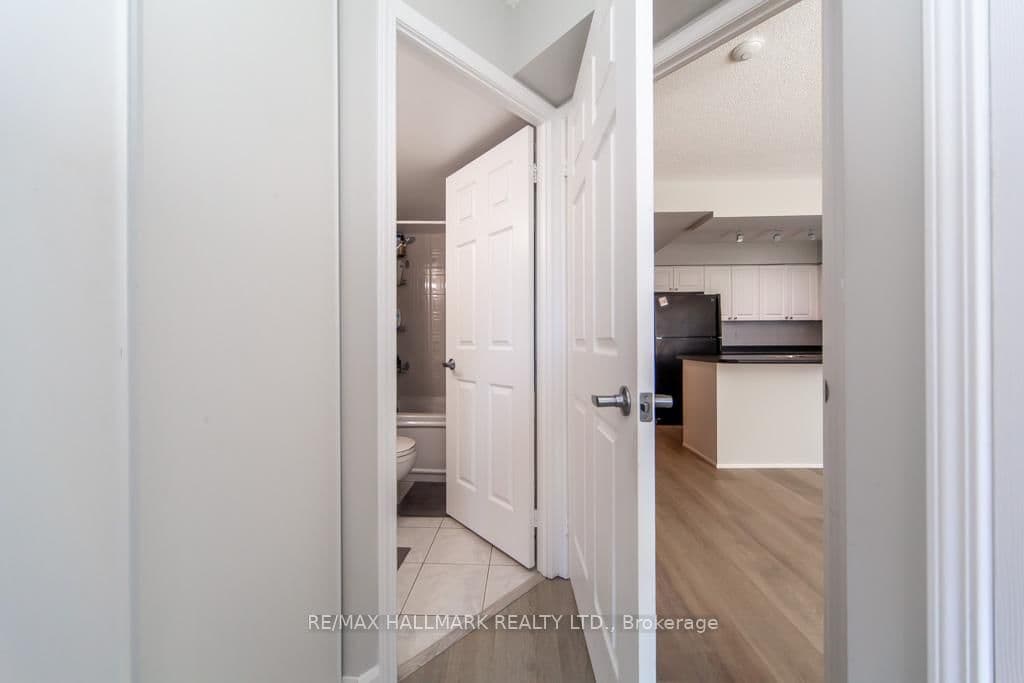 330 Adelaide Street E, Unit 1103 thumbnail 29