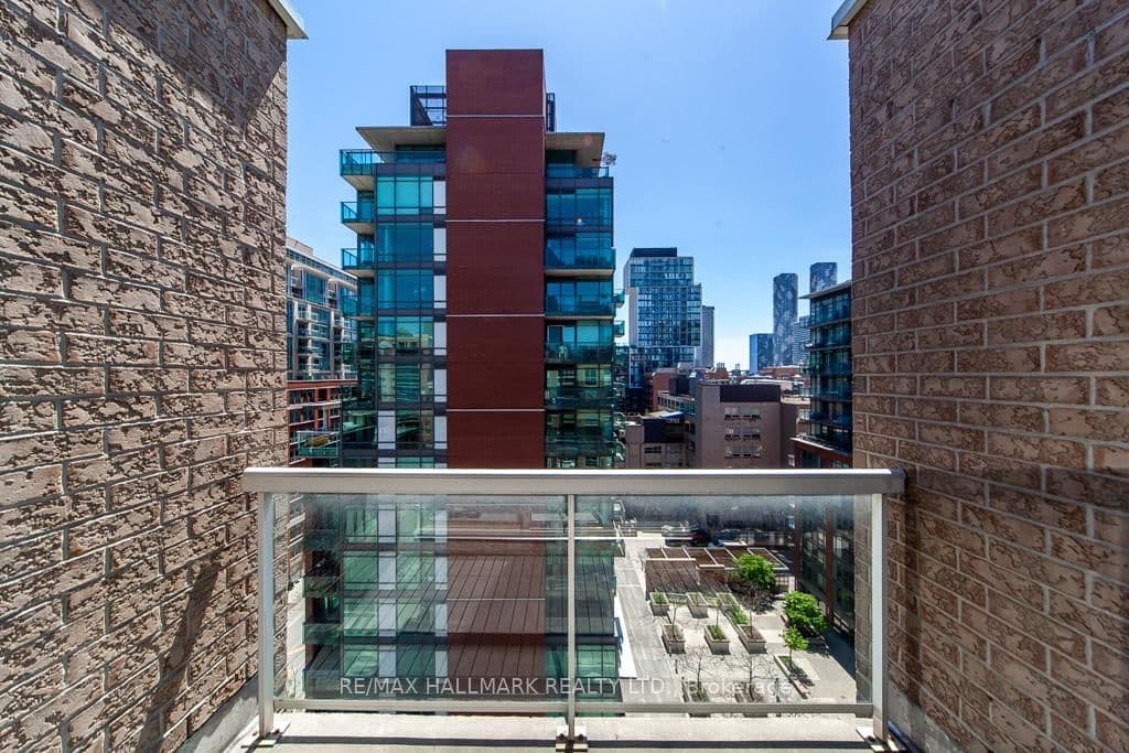 330 Adelaide Street E, Unit 1103 thumbnail 32