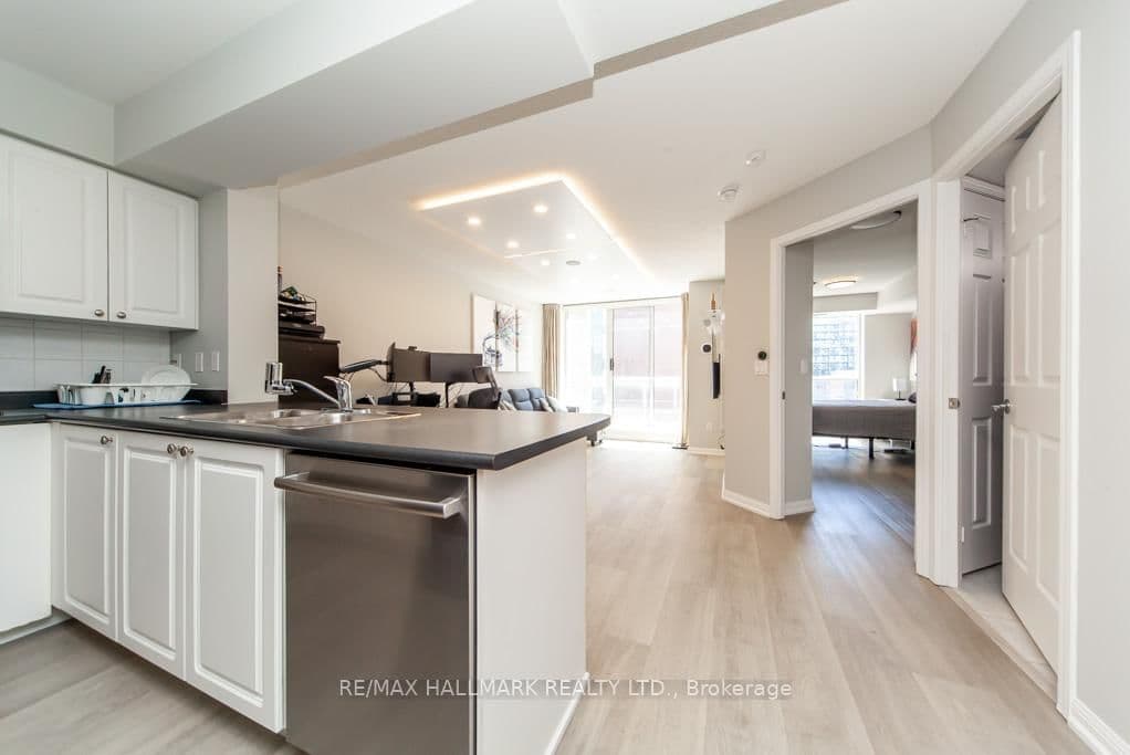 330 Adelaide Street E, Unit 1103 thumbnail 8