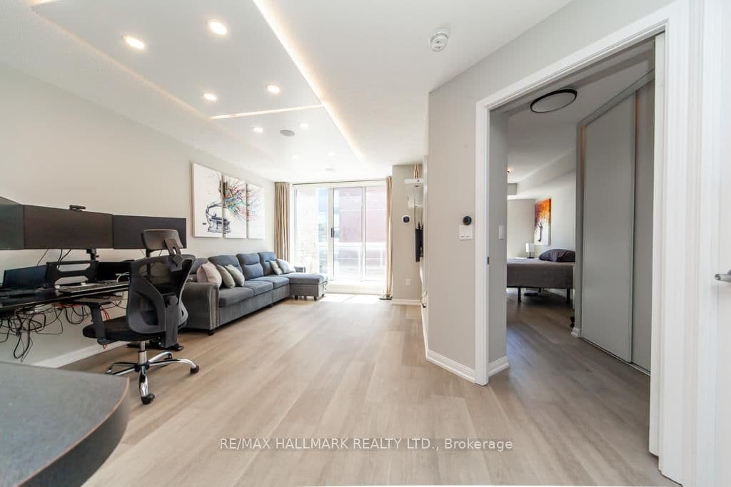 330 Adelaide Street E, Unit 1103 thumbnail 9