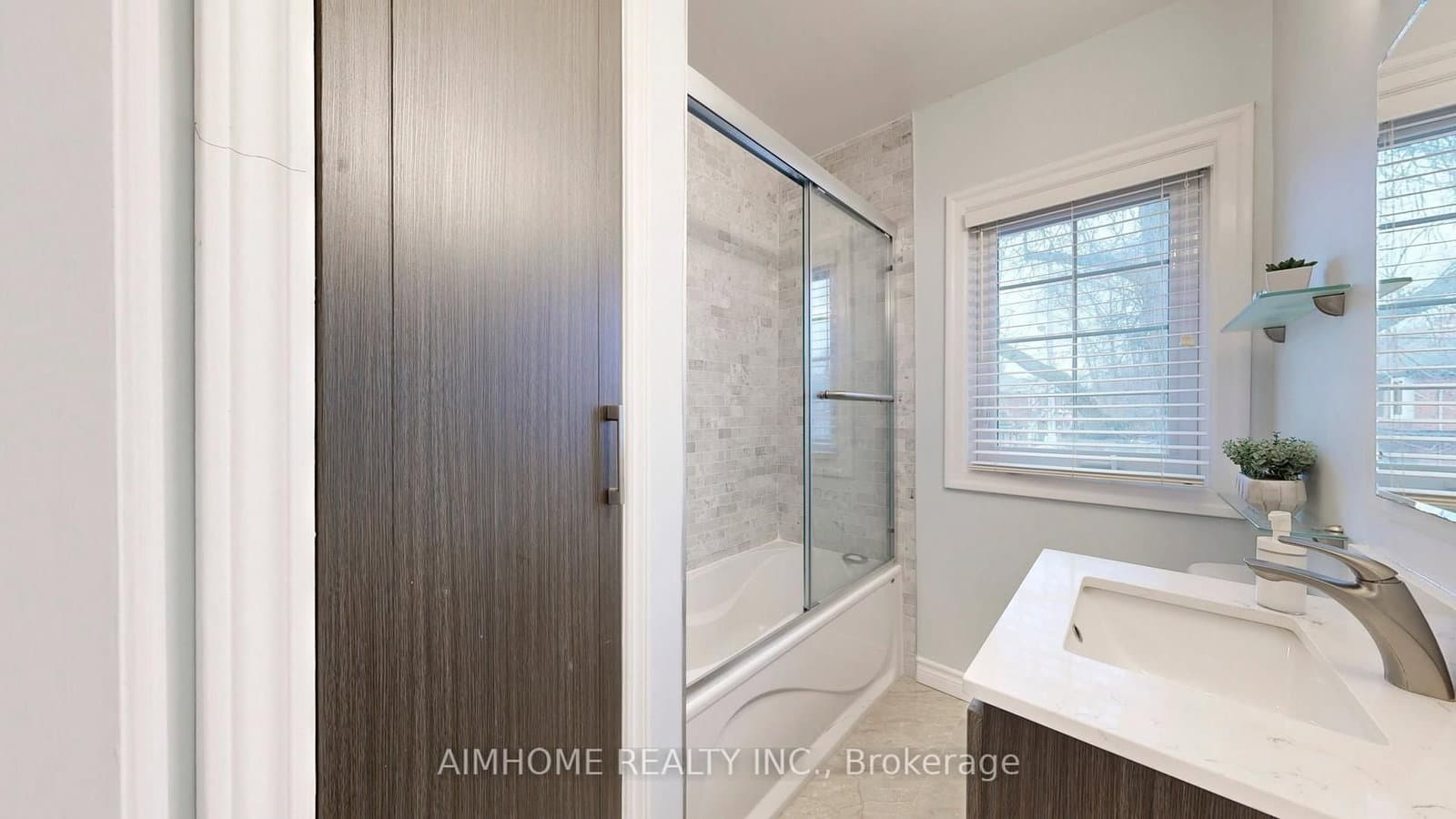39 Brentcliffe Road thumbnail 19