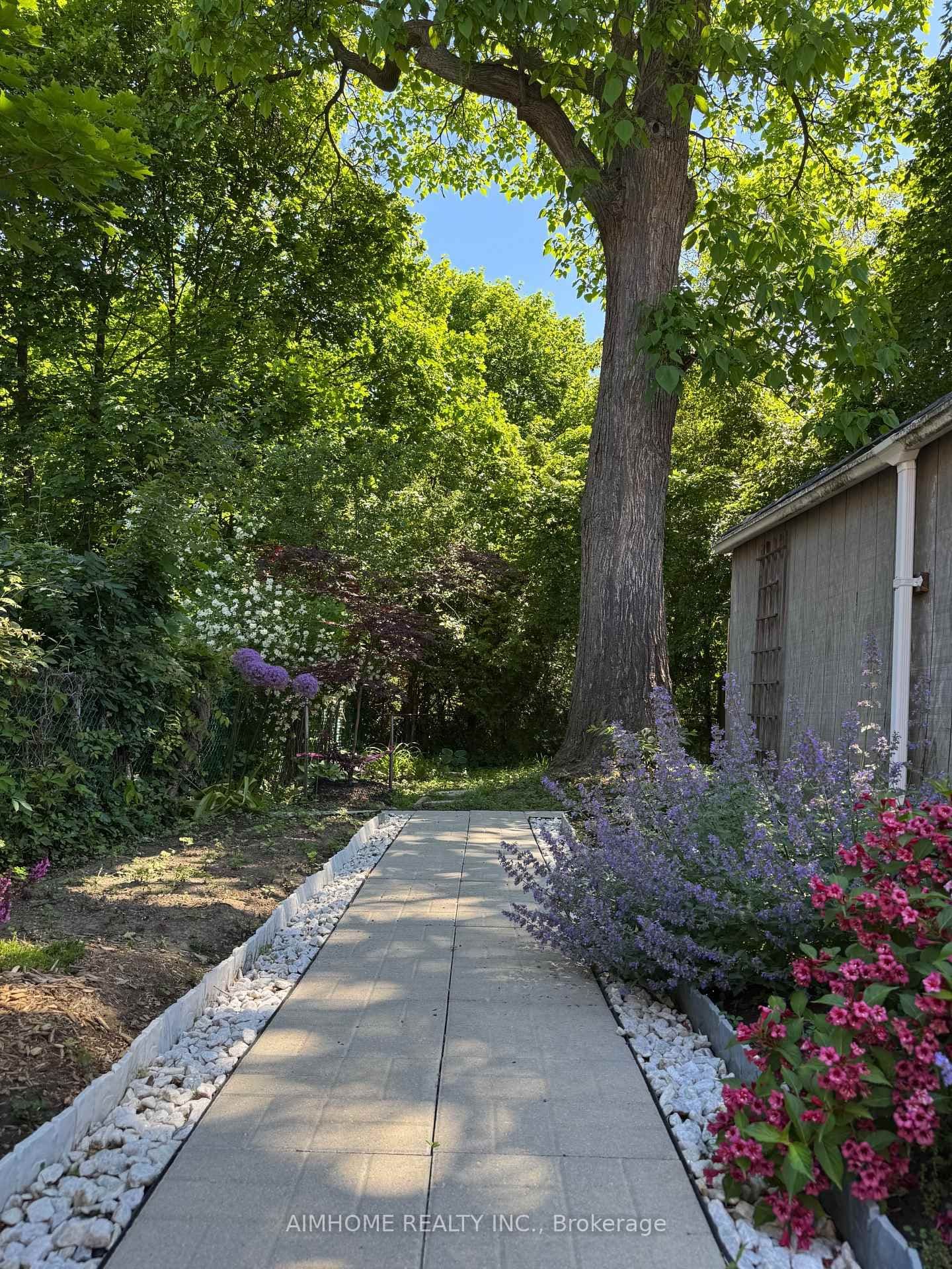 39 Brentcliffe Road thumbnail 33