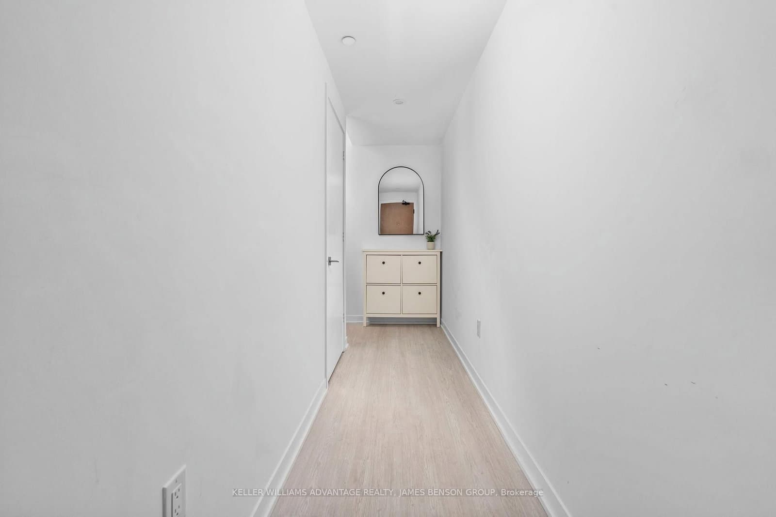 195 McCaul Street, Unit 301 thumbnail 3