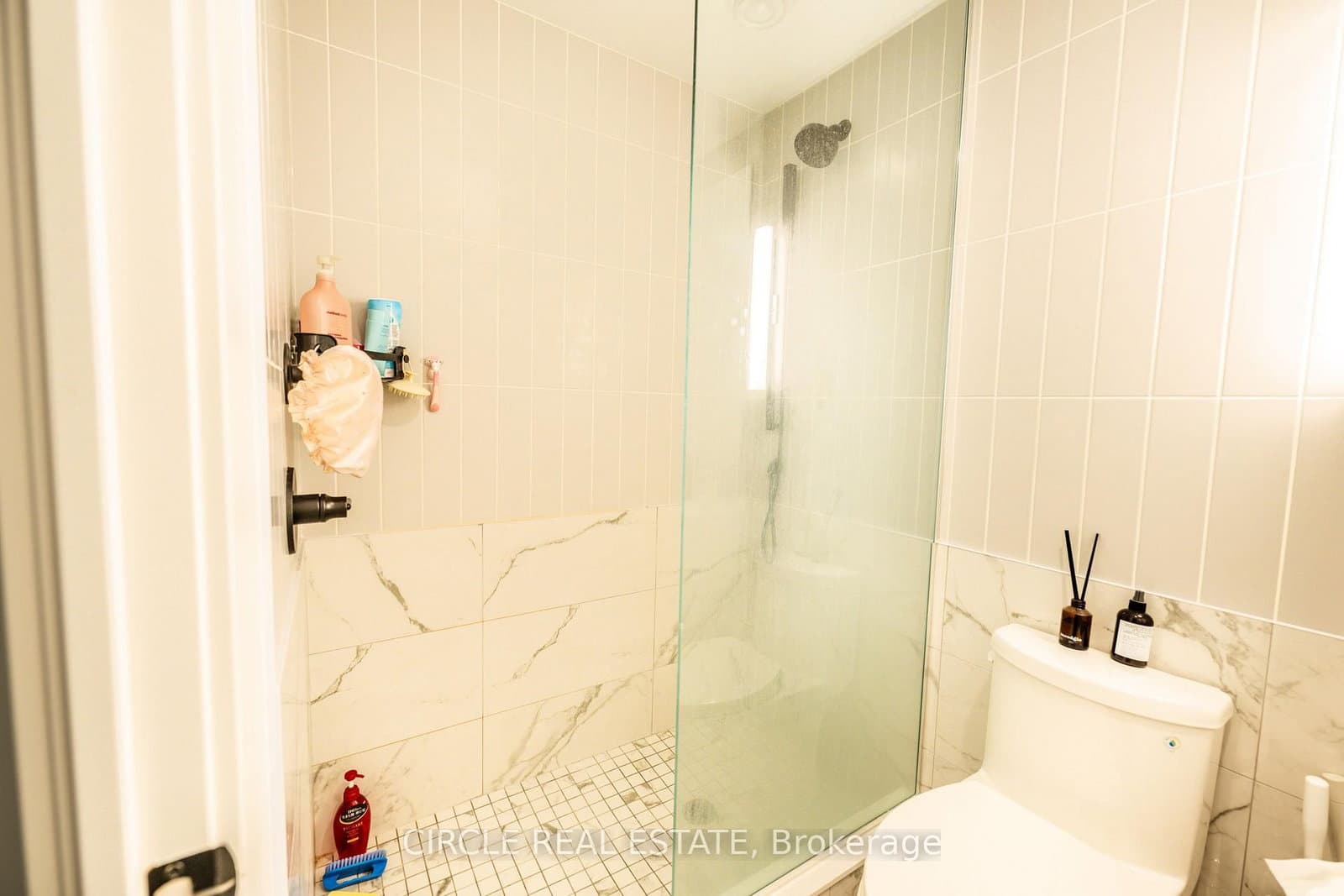 327 King Street W, Unit 2705 thumbnail 14