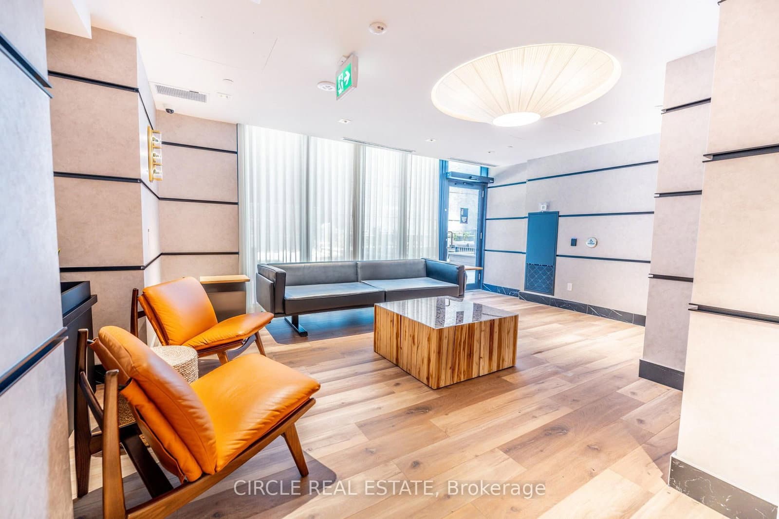 327 King Street W, Unit 2705 thumbnail 17