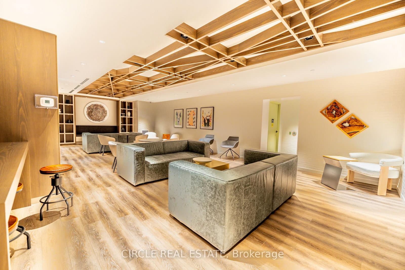 327 King Street W, Unit 2705 thumbnail 26