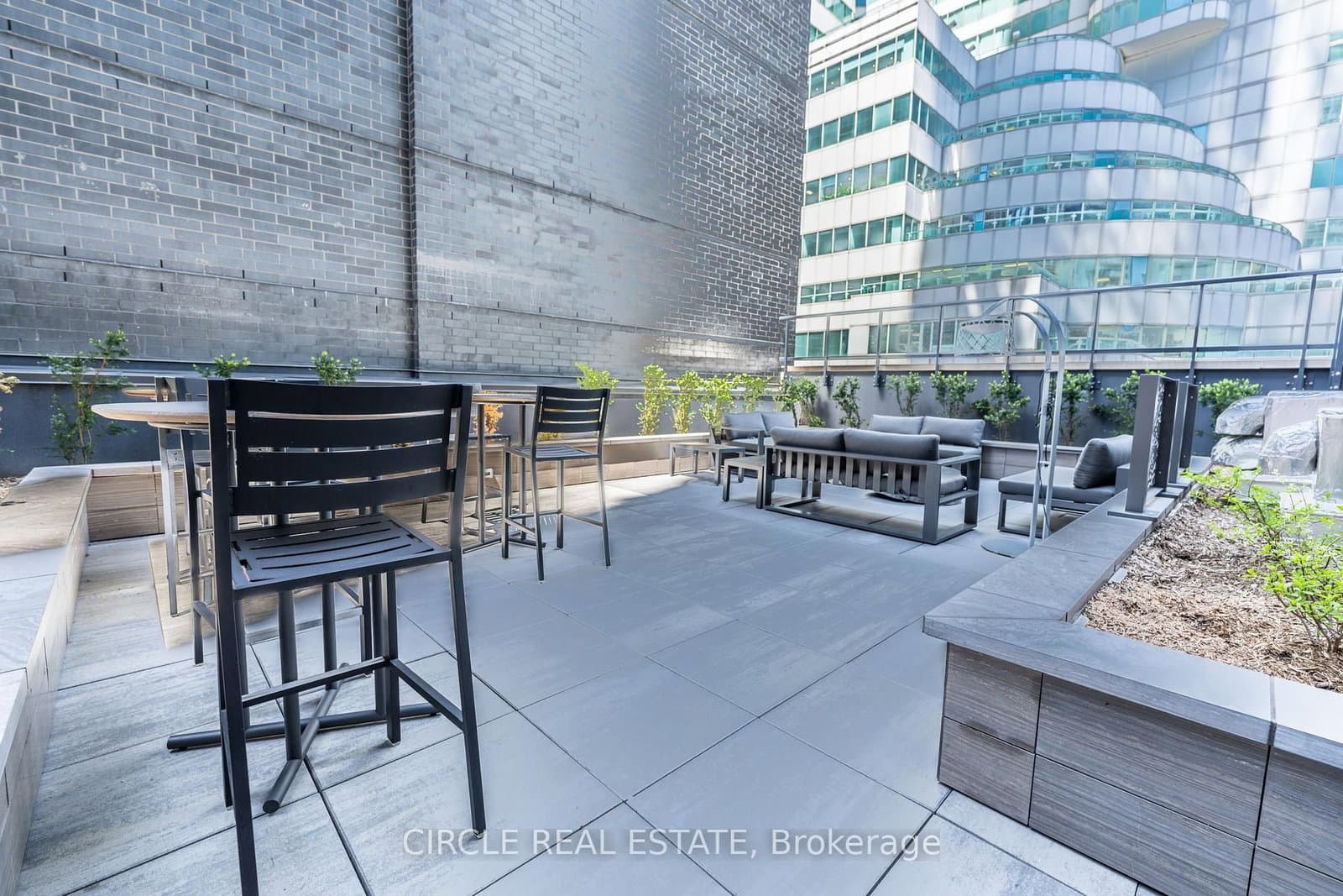327 King Street W, Unit 2705 thumbnail 38
