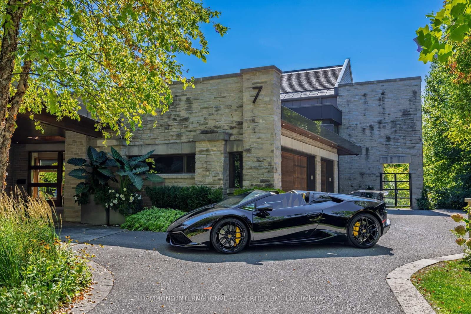 7 Oxbow Road - Image 1