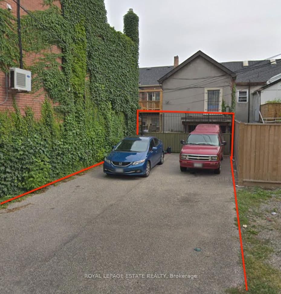 238 Gerrard Street E, Unit Lower Level thumbnail 3