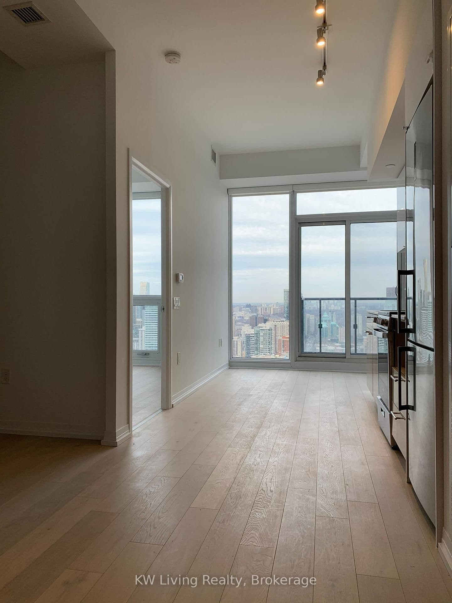 251 Jarvis Street, Unit Lph12 thumbnail 3
