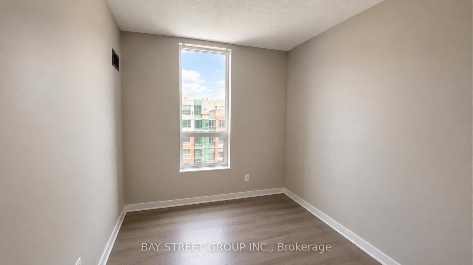 284 Bloor Street W, Unit 902 thumbnail 18