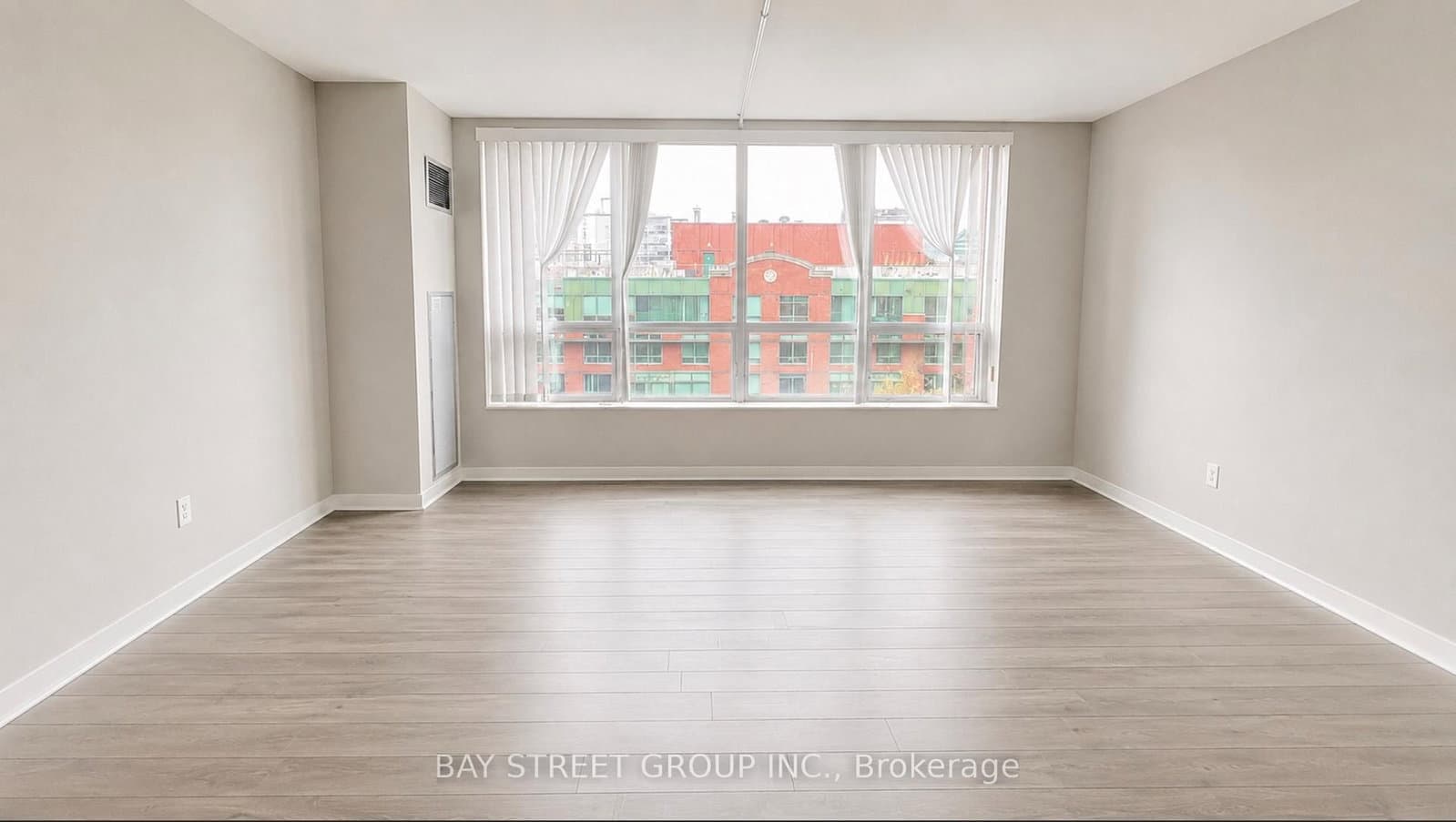 284 Bloor Street W, Unit 902 thumbnail 5