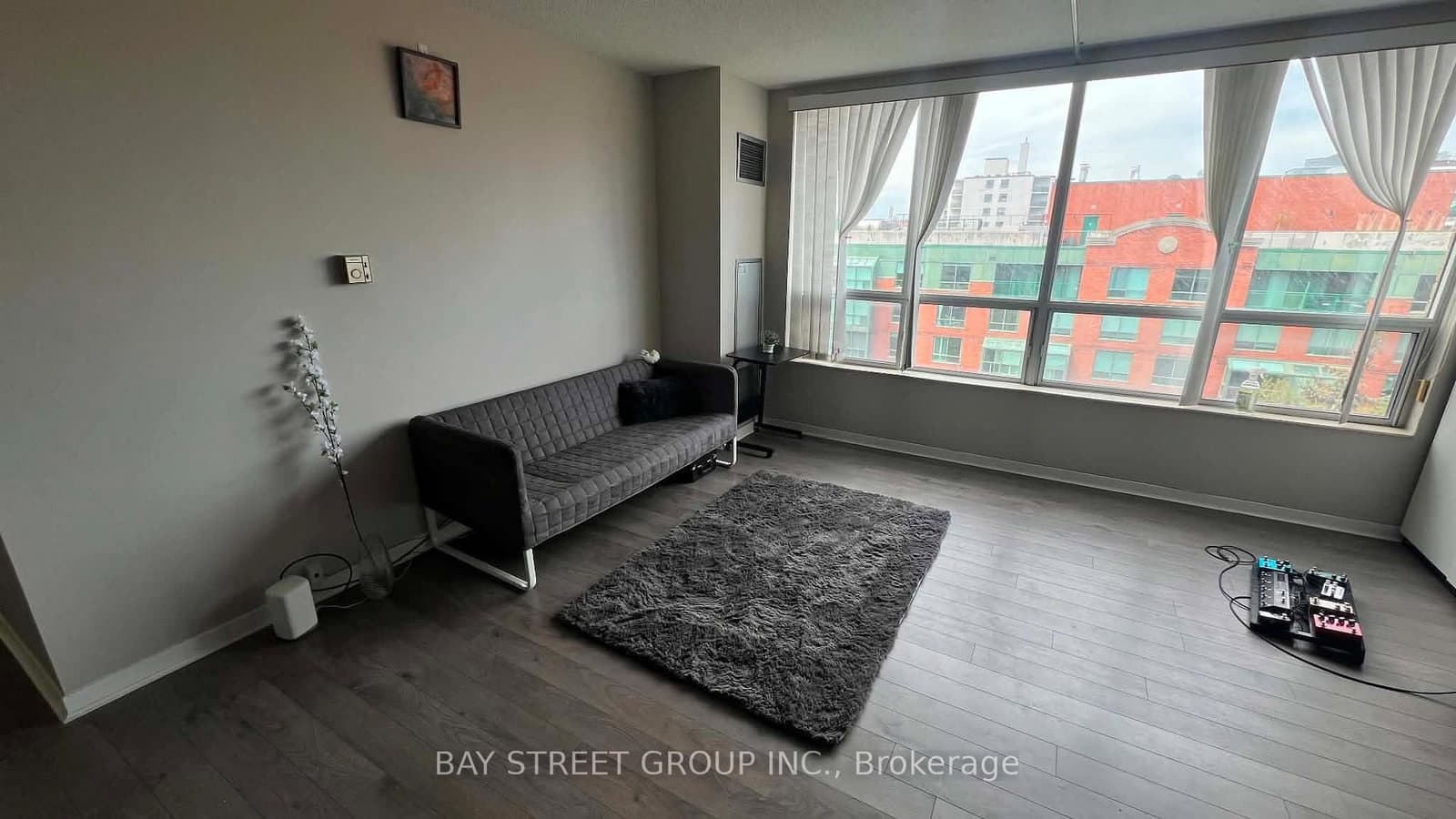 284 Bloor Street W, Unit 902 thumbnail 6