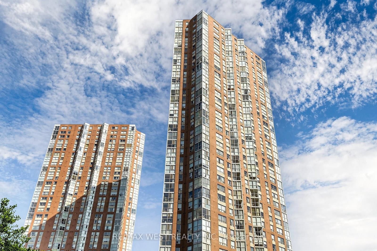 5 Concorde Place, Unit 1302 thumbnail 2