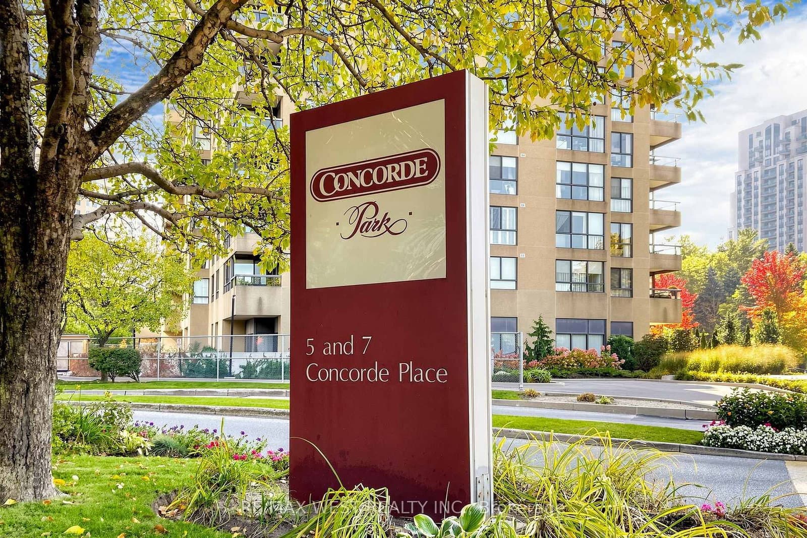 5 Concorde Place, Unit 1302 thumbnail 3