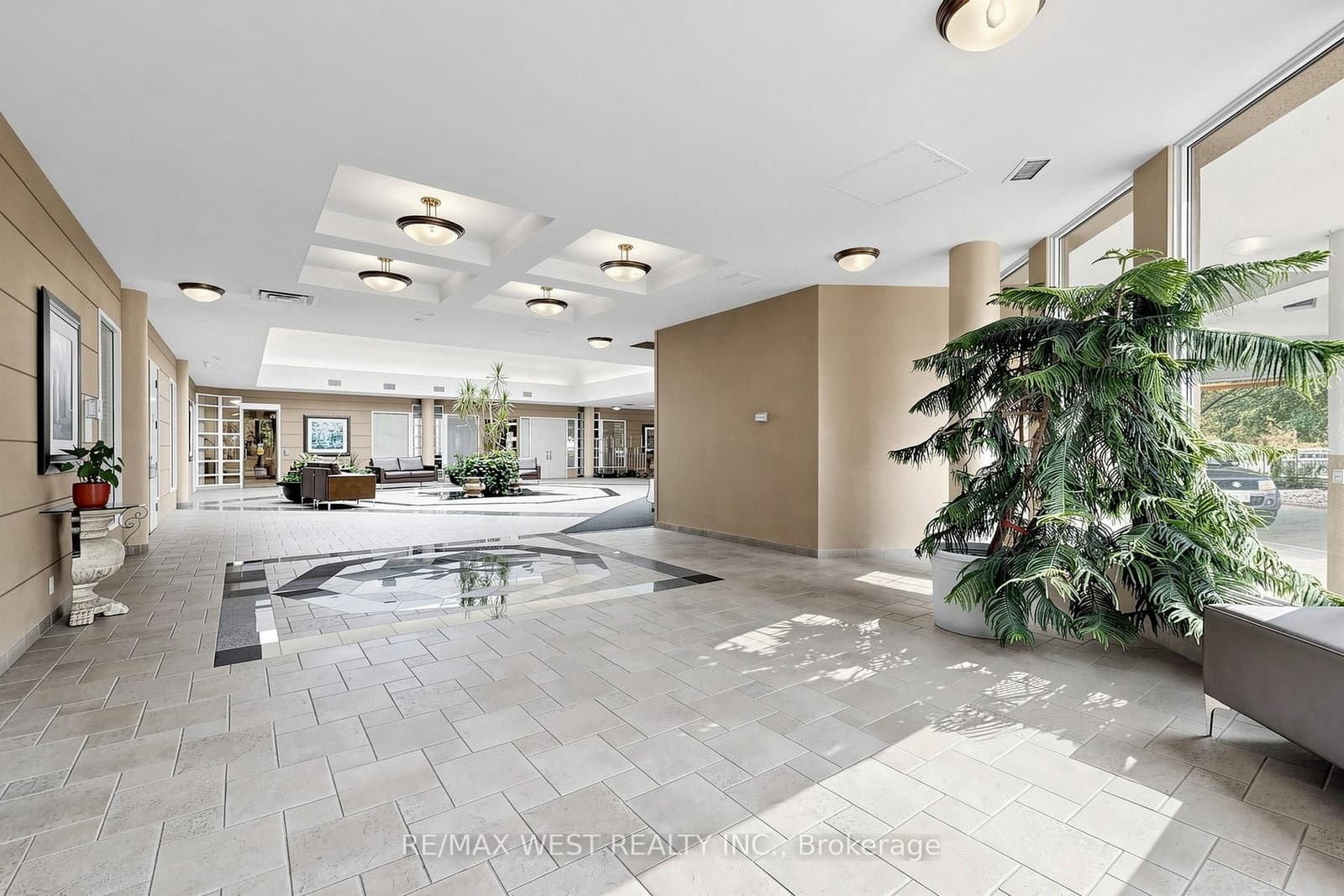 5 Concorde Place, Unit 1302 thumbnail 9