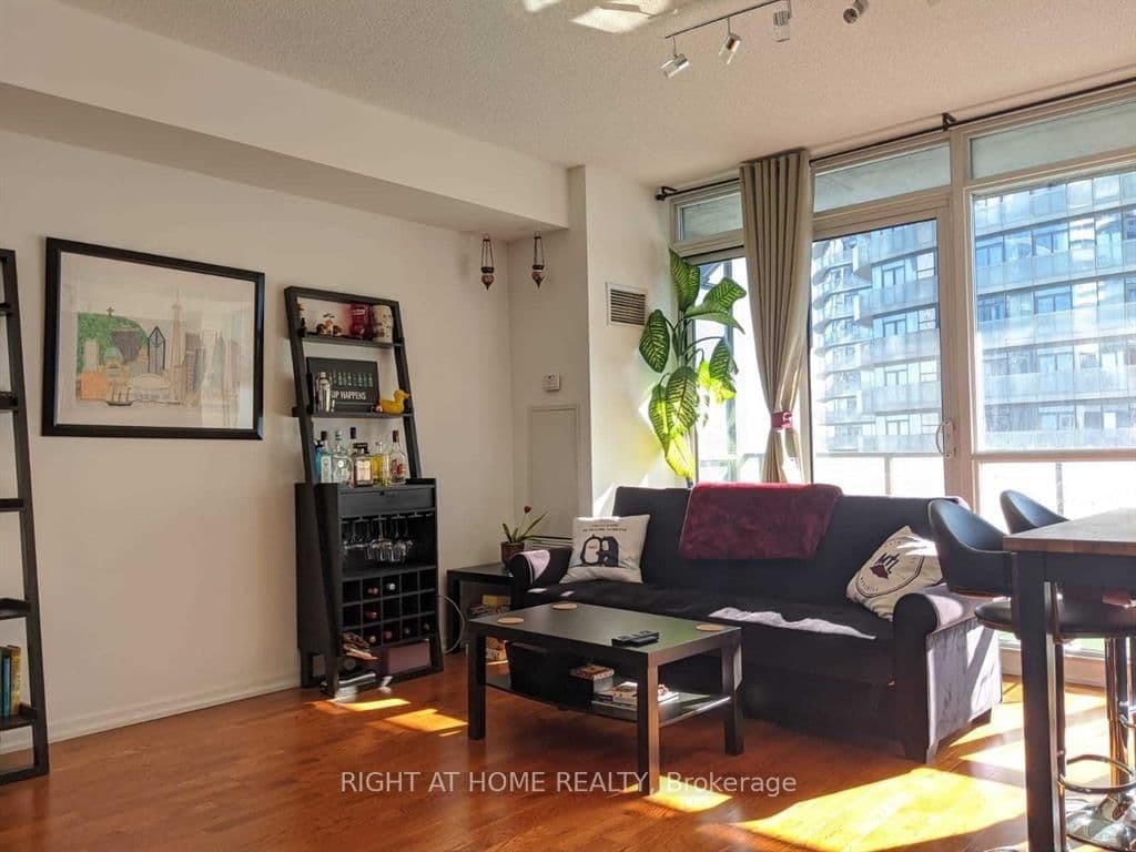 55 Bremner Boulevard, Unit 3411 thumbnail 2