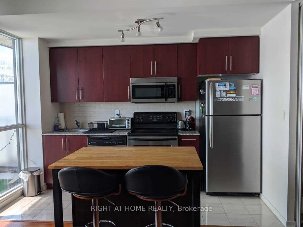 55 Bremner Boulevard, Unit 3411 thumbnail 4
