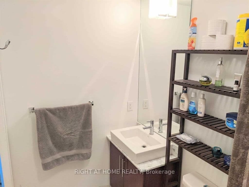 55 Bremner Boulevard, Unit 3411 thumbnail 7