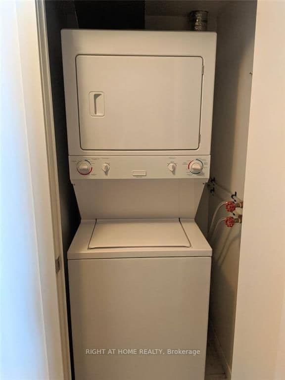 55 Bremner Boulevard, Unit 3411 thumbnail 9