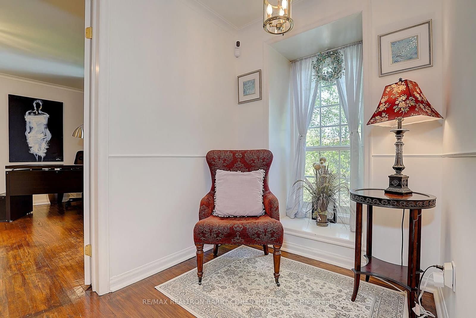 321 Lawrence Avenue E thumbnail 32