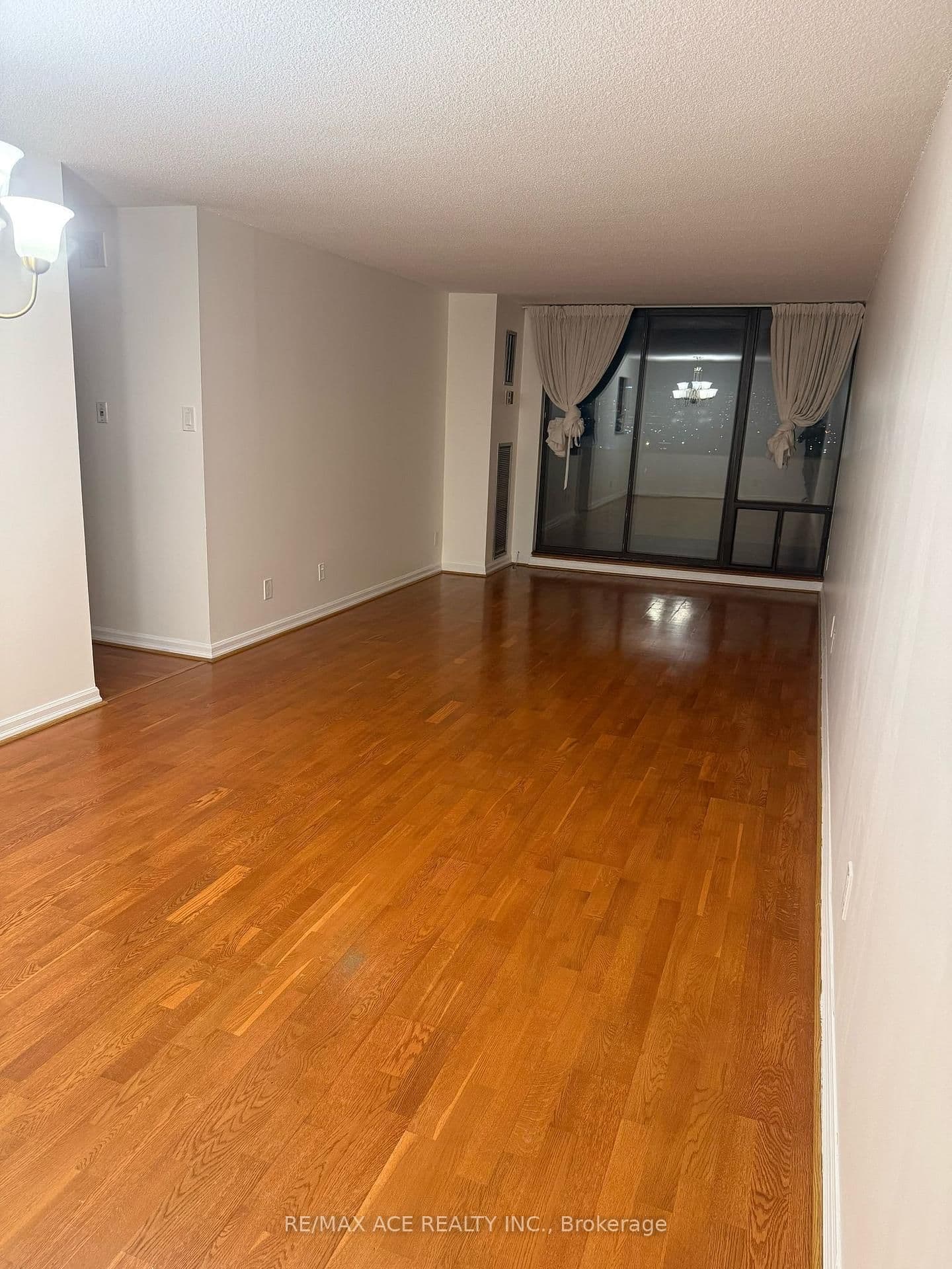 10 Tangreen Court, Unit 1504 thumbnail 13