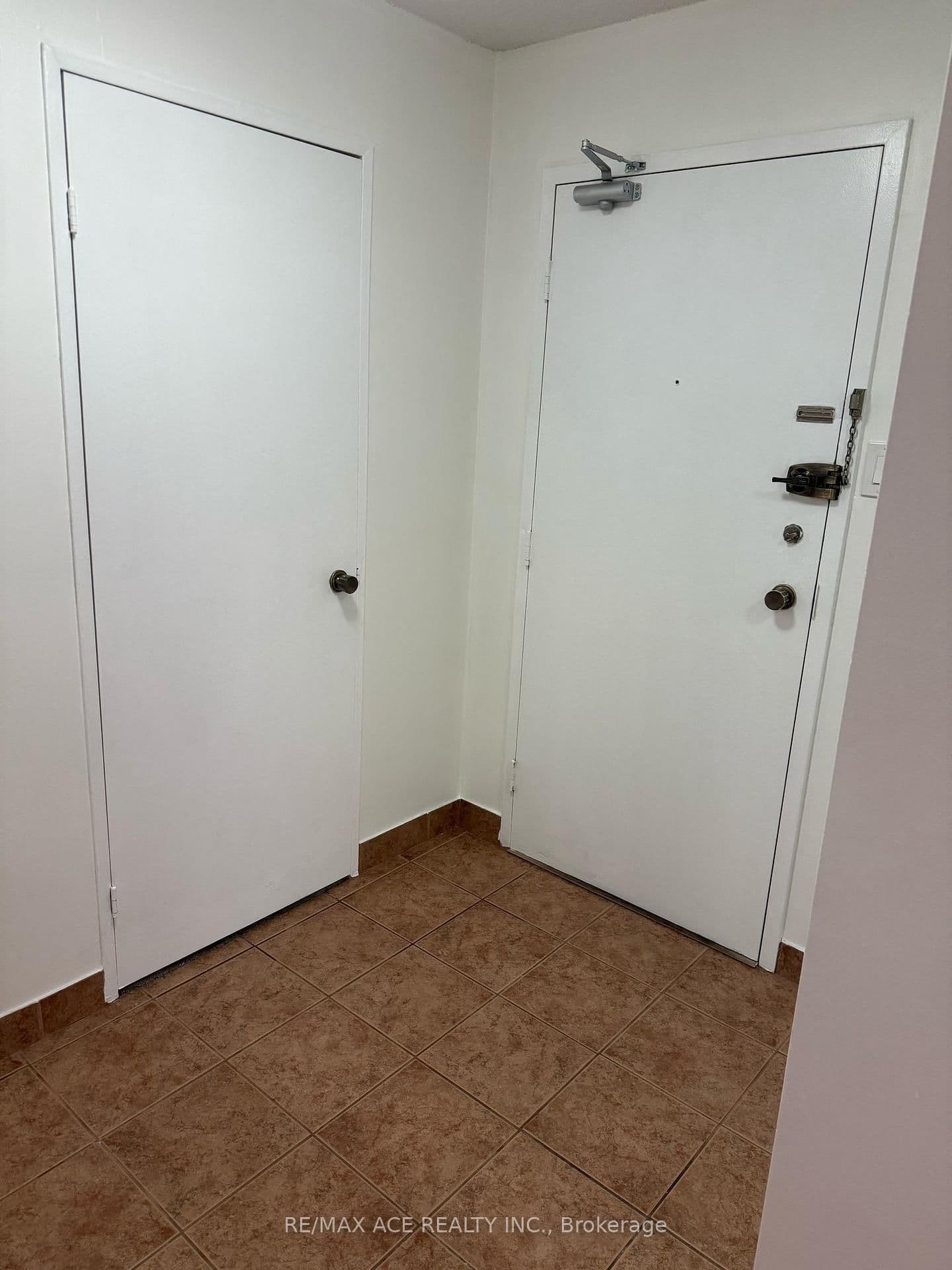 10 Tangreen Court, Unit 1504 thumbnail 6
