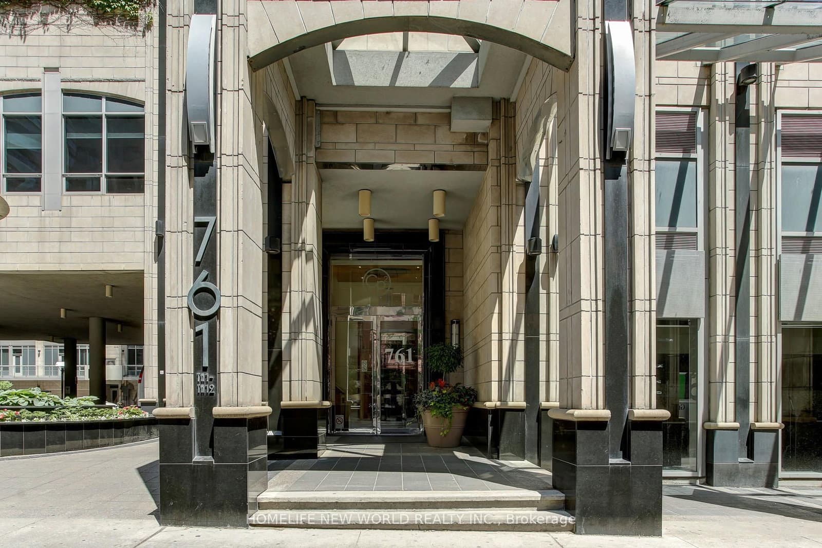761 Bay Street, Unit 3305 thumbnail 2